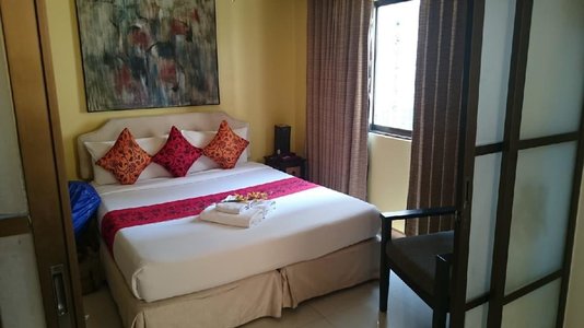 5 - Passadena Lodge - LK Metro.jpg