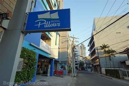 Pillows Hotel Cebu.jpg