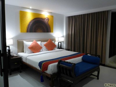 CNX-Yantarasri-02.jpg