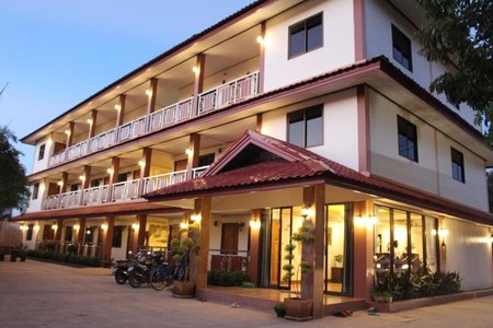Nan Baan Khun Hotel