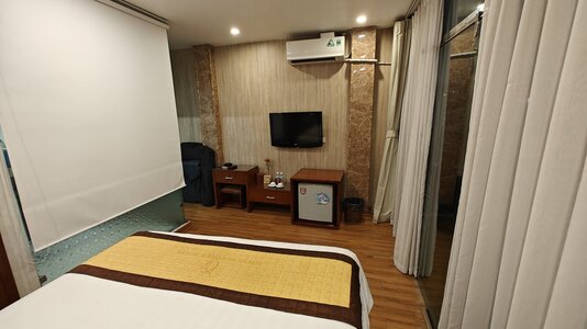 lotus_boutique_4.jpg