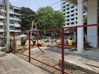 Baustelle zweiter Tag hinterm AS.jpg