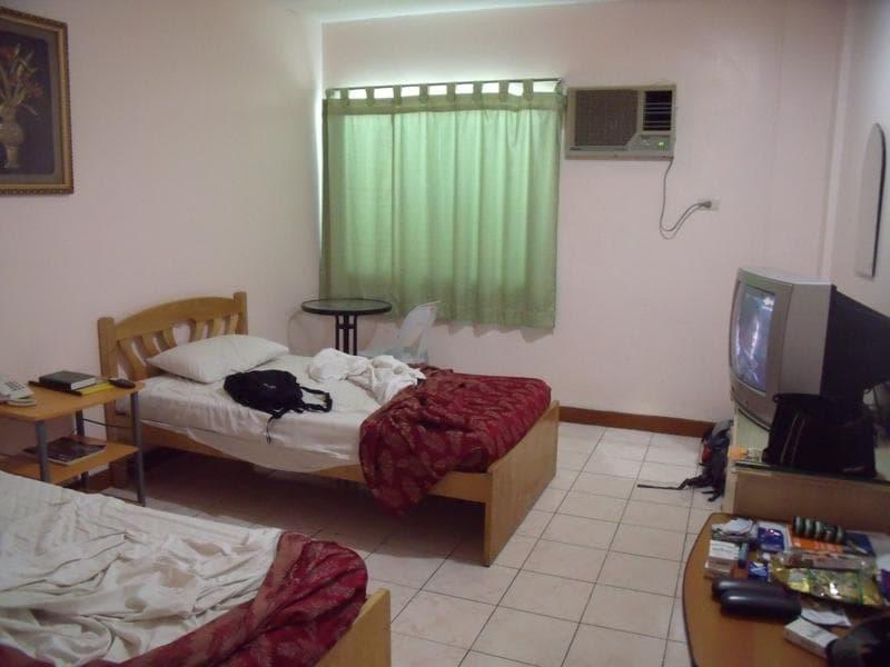 Check Inn 1.jpg
