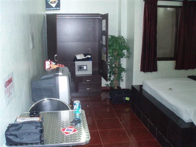 PB080278 (Small).jpg